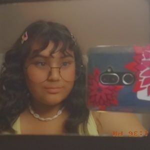 Meet your Posher, Cecilia